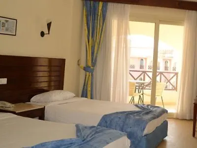 Fam And Resorts Szálloda 4*